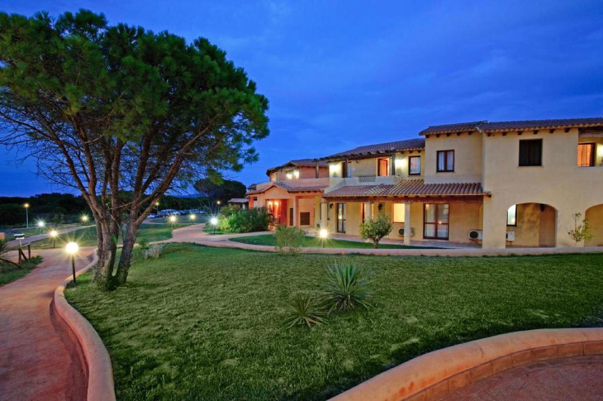 Residence Pierre & Vacances Vignola Mare Εξωτερικό φωτογραφία