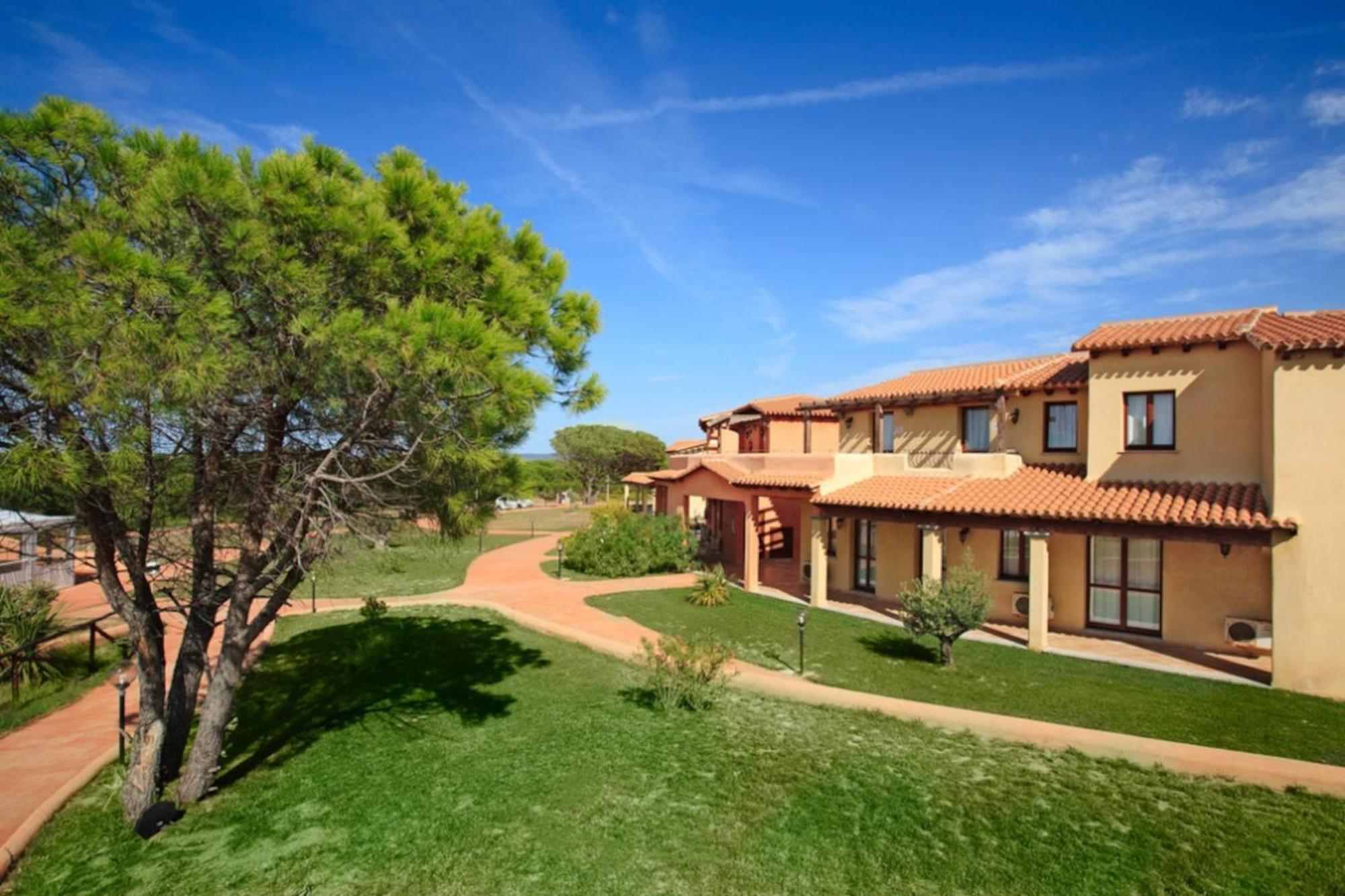 Residence Pierre & Vacances Vignola Mare Εξωτερικό φωτογραφία