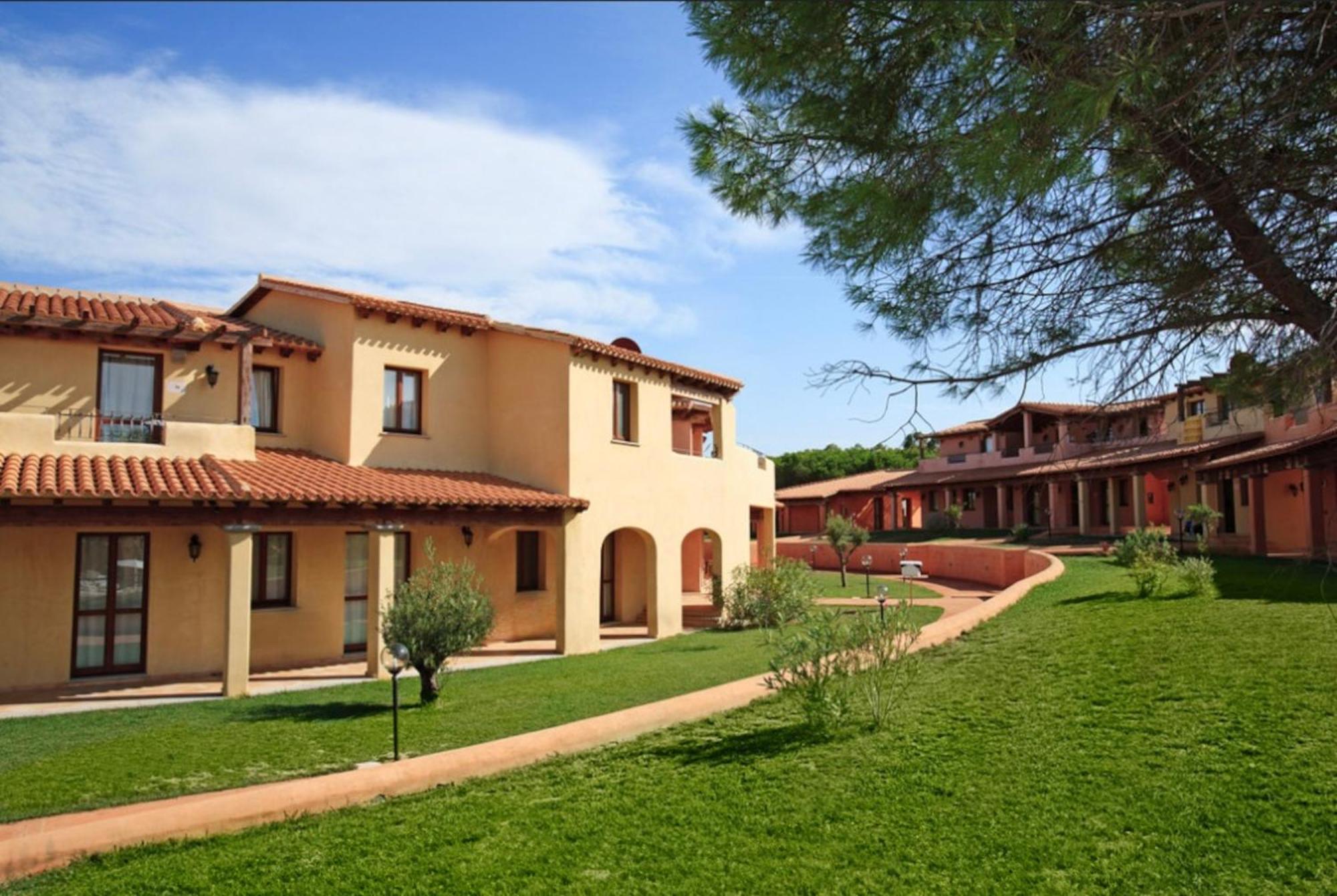 Residence Pierre & Vacances Vignola Mare Εξωτερικό φωτογραφία